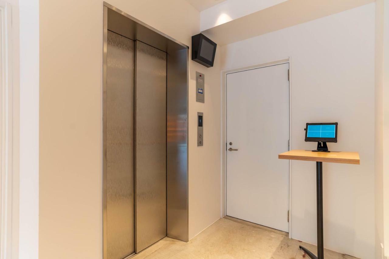 Bijou Suites Ai Osaka Bagian luar foto